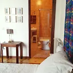 Casa Dos Pingos De Mel